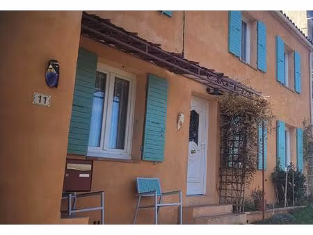 maison provençale lumineuse avec terrasse et garage