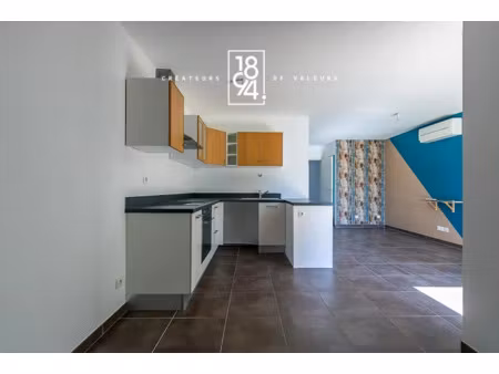 vente appartement 2 pièces 44.2 m² à eyguières (13430)  179 990 €