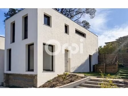 maison cavalaire-sur-mer 89.99 m² t-4 à vendre  650 000 €