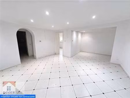 espace de ±100 m² à rénover – usage profession libérale