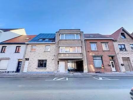 garage facile d’accès et facile à manœuvrer  rue h. conscie…