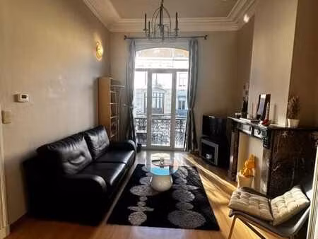 etterbeek  cee  spacieux appartement 1 chambre  tout confort