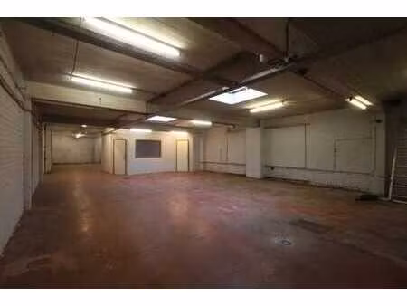 entrepôt / atelier de ± 310 m² à anderlecht