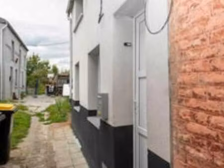 dispo 1er mars - petite maison dour