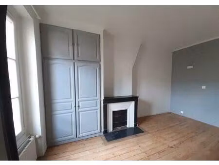 location appartement 2 pièces 39 m² à versailles (78000)