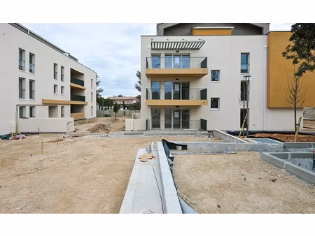 vente appartement 4 pièces 97 m² à martigues (13500)  358 000 €