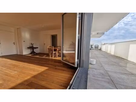 calme exposé sud avec terrasse de 26m²