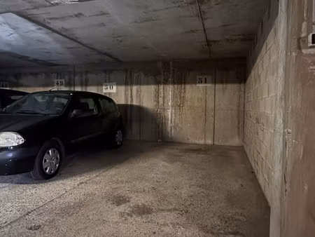 place de parking en sous sol résidence sécurisée