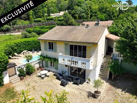 maison de 115 m² sur un terrain de 900 m² à thueyts