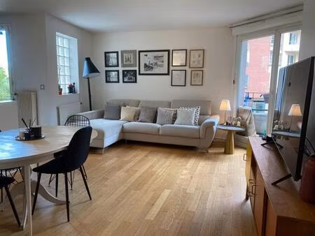 location appartement 3 pièces 65 m² à courbevoie (92400)