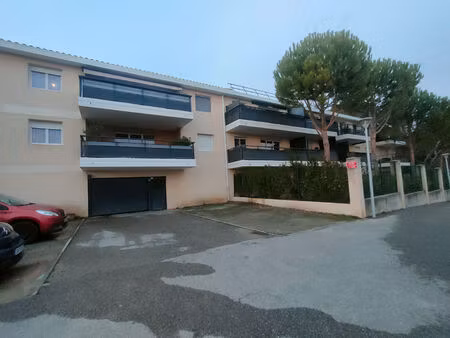 à vendre : appartement 3 pièces à rousset