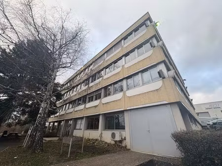 dardilly : opportunité : immeuble de bureaux de 1 528 m² entièrement à rénover - a la vent