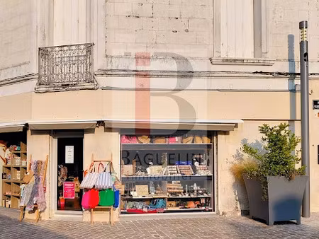 vente locaux professionnels 0 pièces 31 m² à fouras (17450)  79 900 €