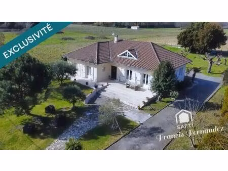 maison traditionnelle de 159 m² avec de beaux volumes.