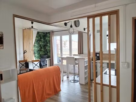 appartement de 2 pièces meublé - parking privatif