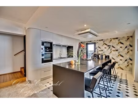 maison/appartement 4 pièces  très bien située  contemporaine  récente  terrasse  jardinet 