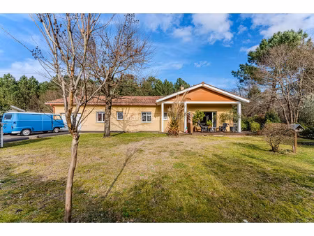 maison récente t5 lumineuse  en lisière de forêt