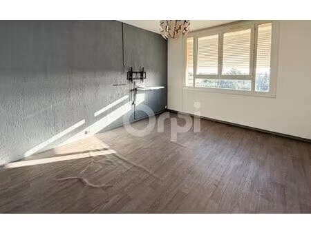 location appartement  40.53 m² t-2 à fréjus  700 €