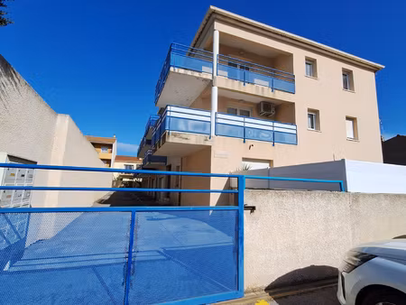 garage 14m2 dans une résidence fermée