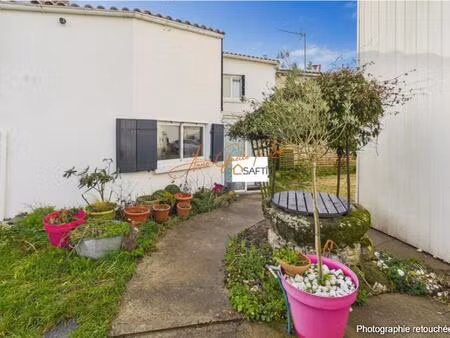 coup de cœur assuré pour cette maison familiale lumineuse  4 chambres au cœur de marsilly.