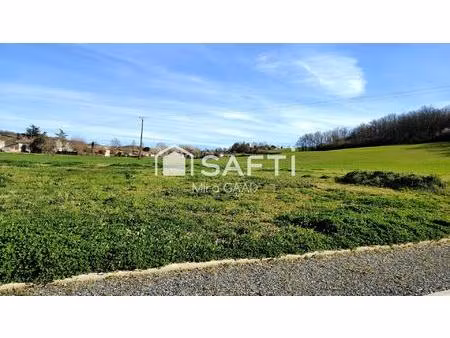 terrain plat viabilisé de 716m2 avec tout à l'égout