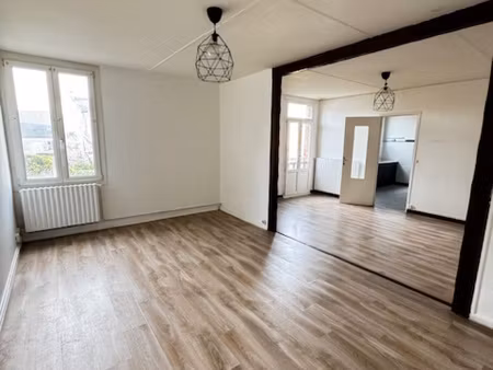 soissons st-waast proche de la passerelle appartement 92 m2