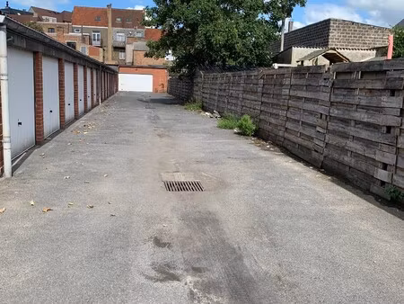 garage te huur in de panne