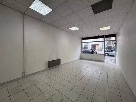 location local commercial sete 34200