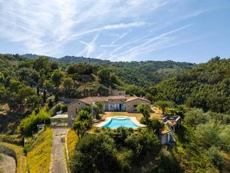 pégomas – villa provençale avec grand terrain et piscine  vue panoramique sur le massif...
