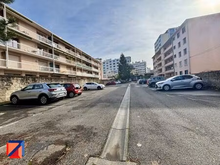 location parking thonon les bains 74200