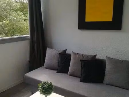 location appartement 1 pièce 23 m² à marseille 8 (13008)