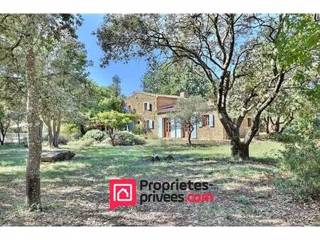 uzès  proche   petit mas sur 5000 m2 de terrain