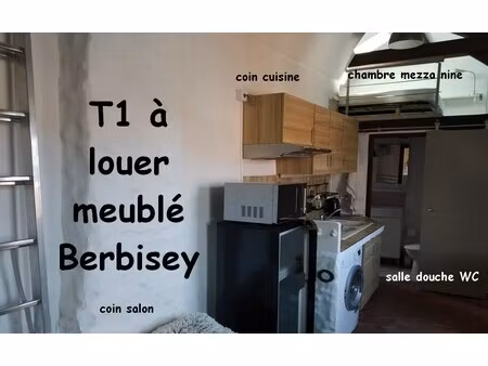petit loft atypique meublé à louer à dijon