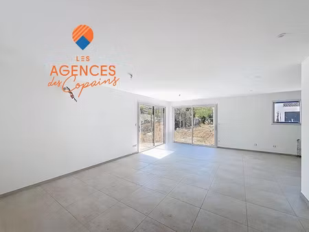 vente maison 5 pièces 109.1 m² à cuers (83390)  399 000 €