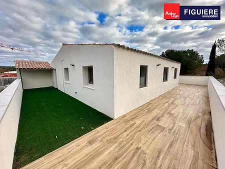 bureaux en très bon état à saint cannat en location