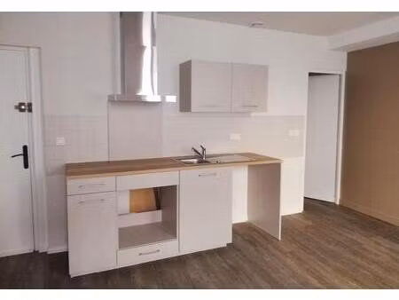 location appartement 1 pièce 25 m² à bazas (33430)