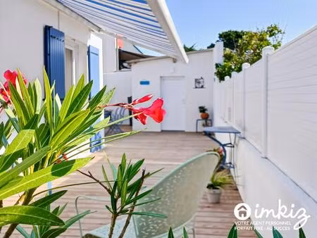 maison renovée en 2024  proche commerces  port