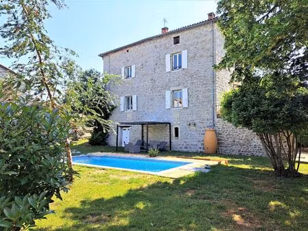 mas en pierre -sud ardeche
