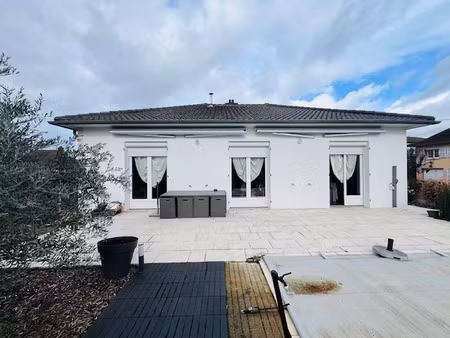 a vendre belle maison sur terrain de 645 m2 marcigny 71110