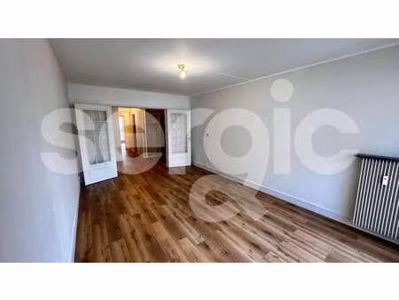 location appartement 4 pièces à angers centre (49000) : à louer 4 pièces / 90m² angers cen