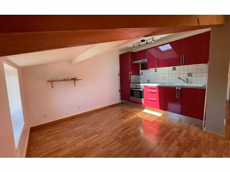 location appartement  62 m² t-3 à mornant  812 €
