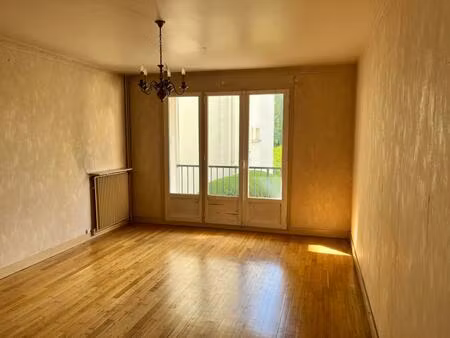 appartement 3 pièces de 70 m² au raincy