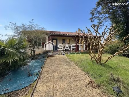 propriété 5 pièces 135 m²