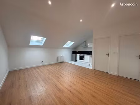 studio 1 pièce 27 m²