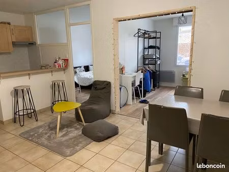 a louer: appartement t1bis centre ville la roche sur yon