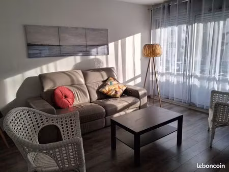 joli t2 meublé  lyon 8 coeur de monplaisir