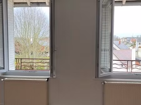 location 72m² chaufface compris .bien situé