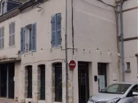 local commercial et appartement en centre-ville de sully