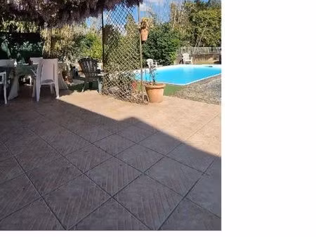 maison centre-ville orthez (64)  au calme au fond d’une impasse  terrasse/pergola ombragée