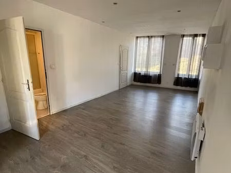 appartement t2 de 50m2 + place de parking - rue de la paix